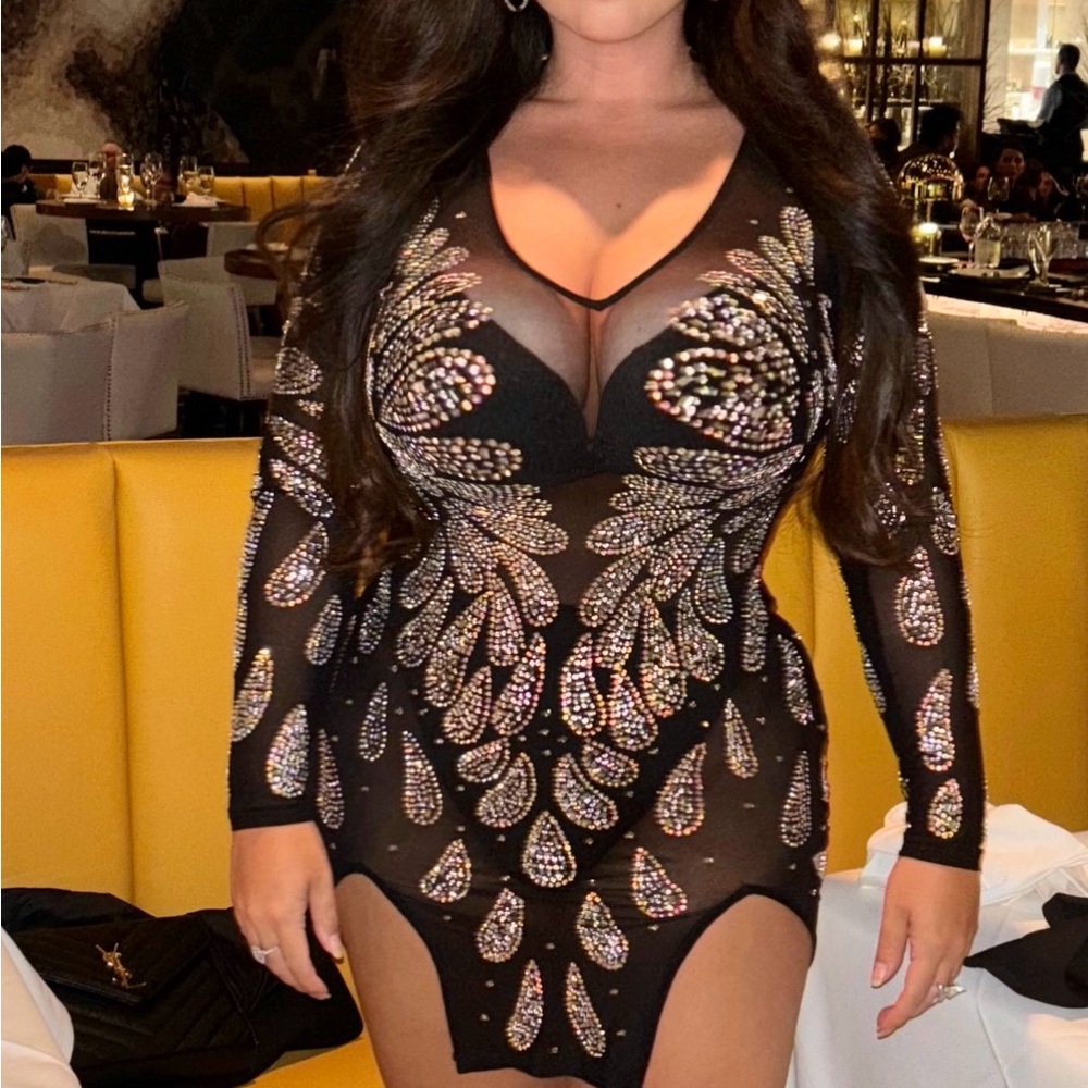 Dress - Picture 2 of 2